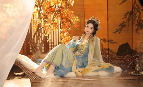苏嫣嫣阿姨 – 白茶清欢 [12P-115MB]