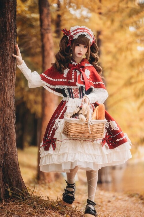 蠢沫沫 - 《小红帽》 预览展示图 6