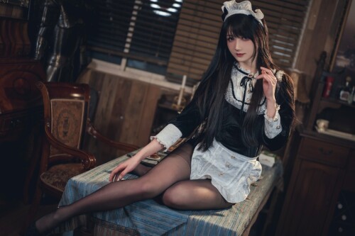 抖个姬灵 - 舰长 女仆 预览展示图 2