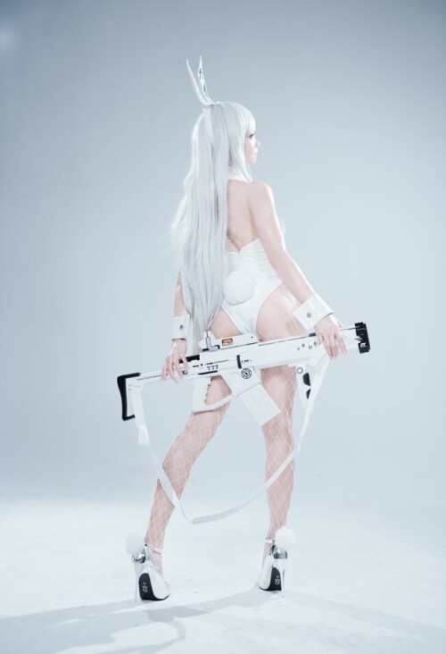 绿茄子是miku绿 - nikke胜利女神 布兰儿 预览展示图 1