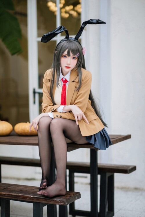 瓜希酱 - 樱岛麻衣 校服 预览展示图 2