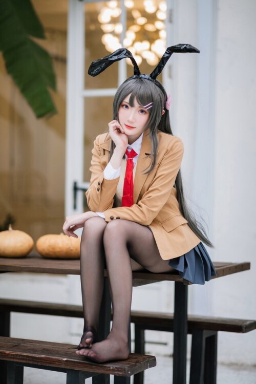 瓜希酱 - 樱岛麻衣 校服 预览展示图 3