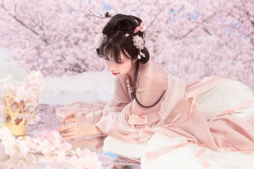 Shika小鹿鹿 - 汉服写真 预览展示图 1