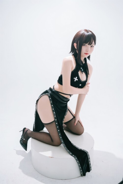 花铃 - 吊带袜修女 预览展示图 3
