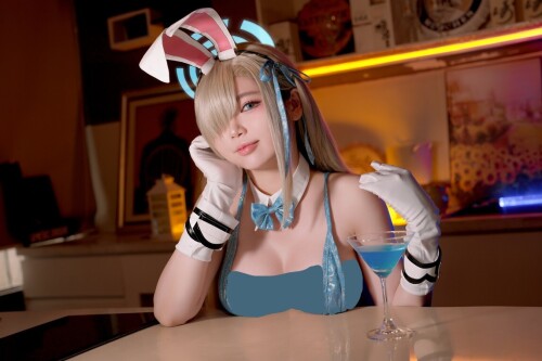 ZinieQ - Asuna Blue Archive Bunny 预览展示图 1