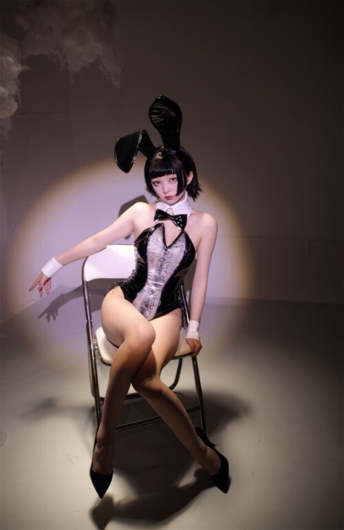 花铃 - 蛇女郎 预览展示图 1