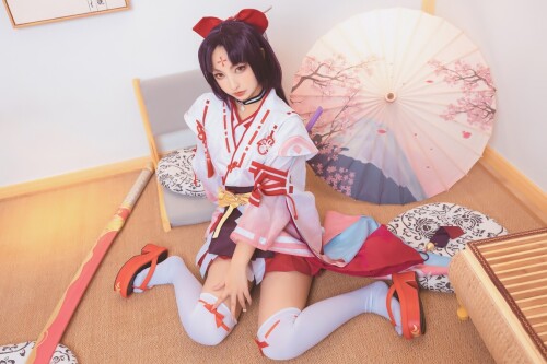 神楽坂真冬 - 妖刀姬 预览展示图 1