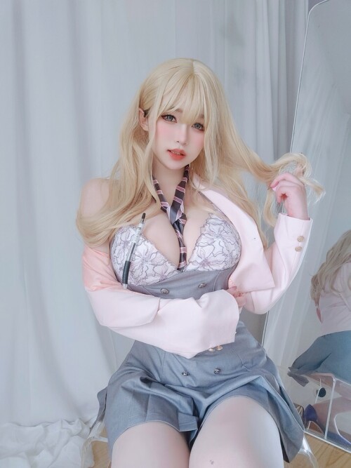女主K - 催眠傲娇的前辈 预览展示图 2