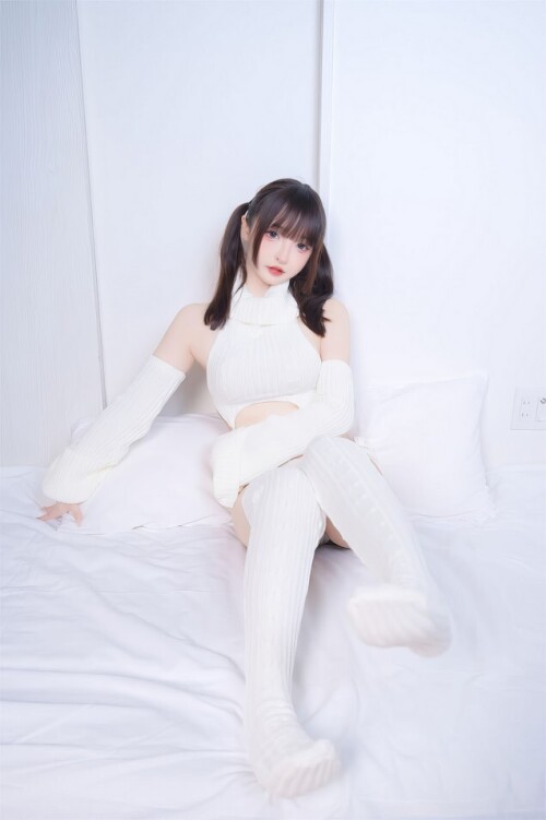 神楽坂真冬 - 斩男毛衣 预览展示图 1