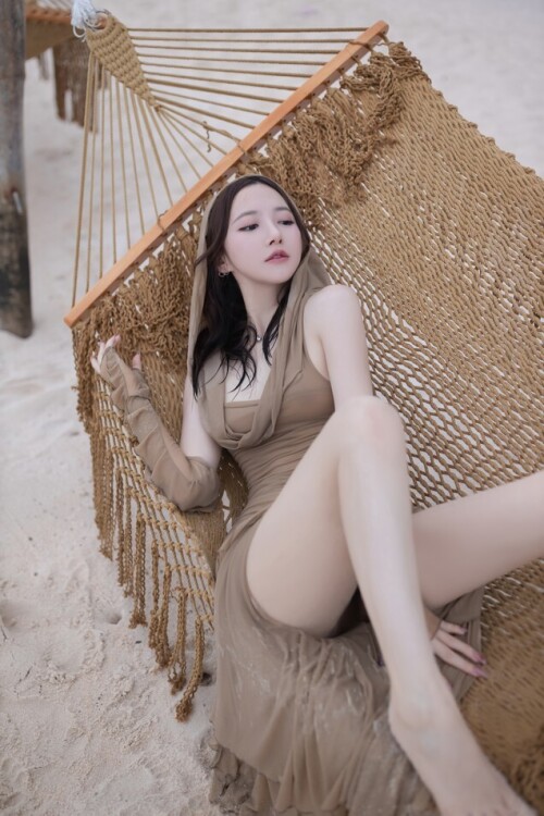 鱼子酱Fish - 雨后海滩 预览展示图 1