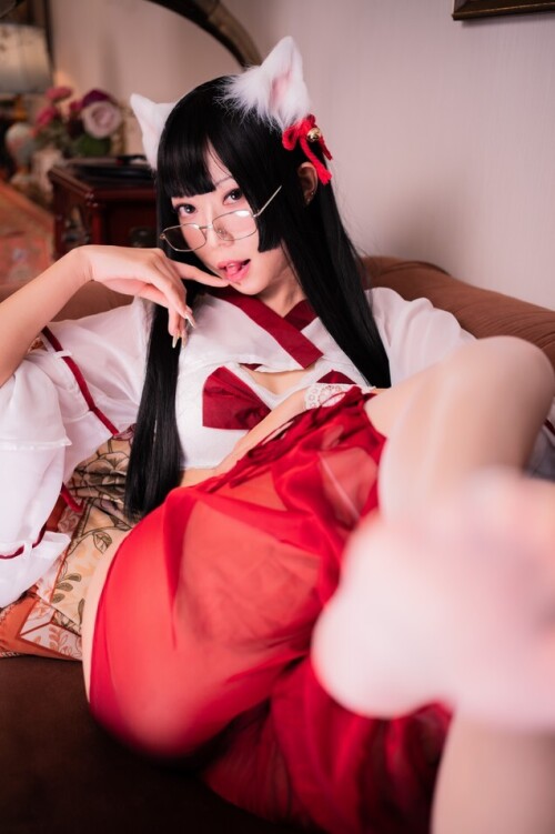 Money冷冷 - 巫女 大图 预览展示图 2