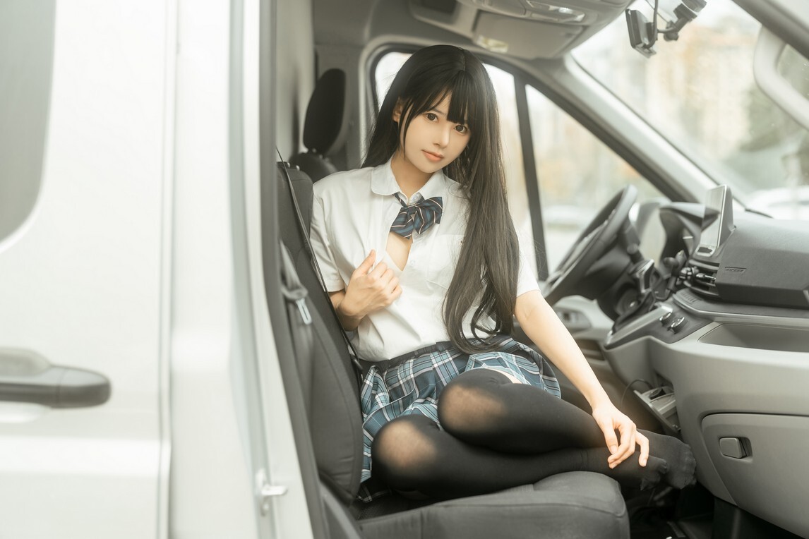 rua阮阮 – 房车jk [41P-445MB]