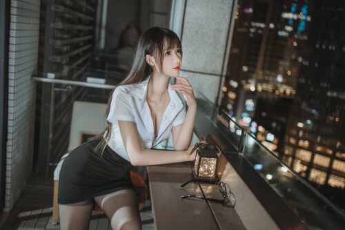 羽生三未 – 黑丝包臀OL [40P-658MB]