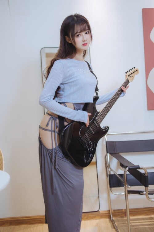 羽生三未 - 吉他妹妹 预览展示图 2