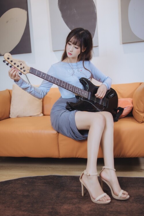 羽生三未 - 吉他妹妹 预览展示图 6
