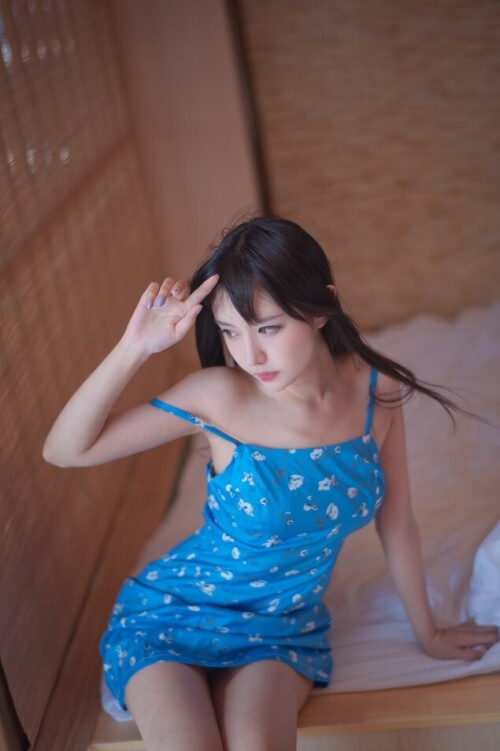 Shika小鹿鹿 - 蓝裙子 预览展示图 2