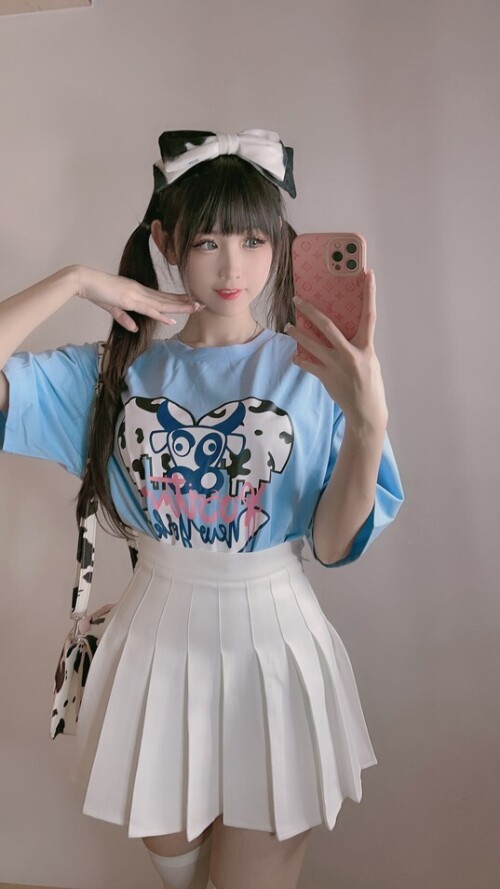 miko酱ww - 自拍系列mikoの白丝02 预览展示图 6