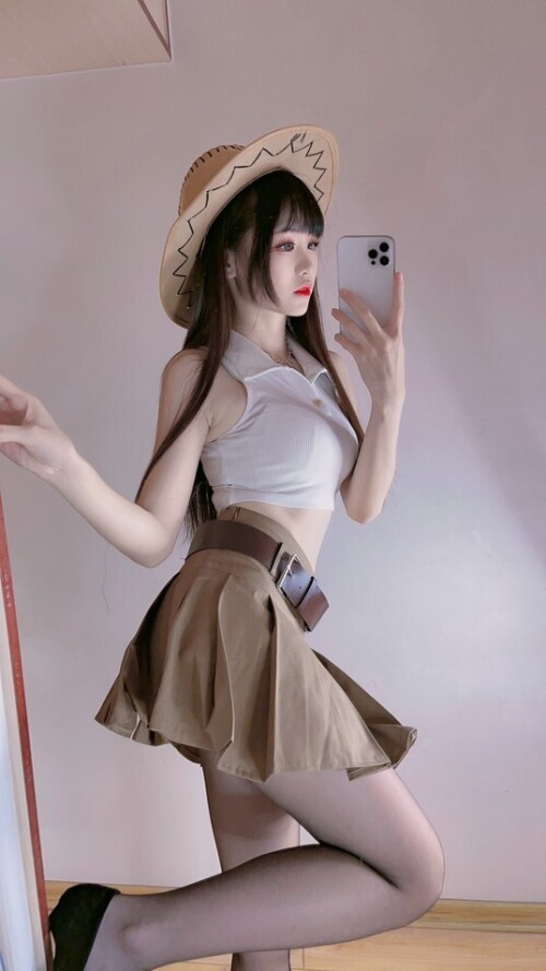 miko酱ww - 自拍系列mikoの黑丝02 预览展示图 5