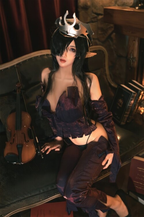 杏仁曲奇 - 黑兽 精灵女王 预览展示图 2