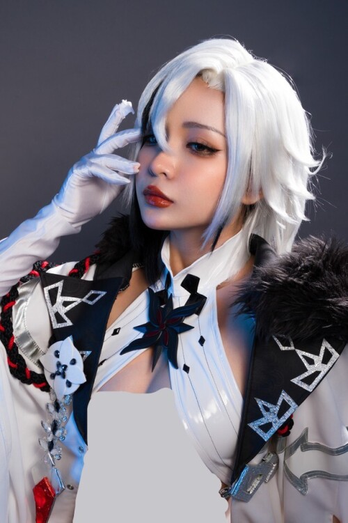 Umeko J - Arlecchino 预览展示图 1