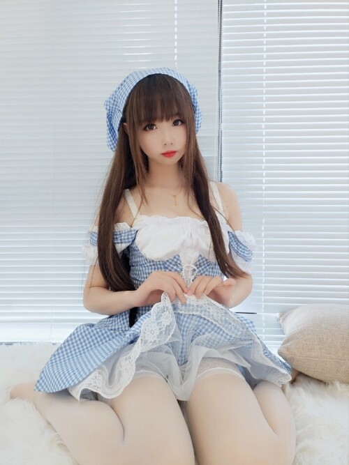 雪琪SAMA – 田园女仆 [45P3V-256MB]