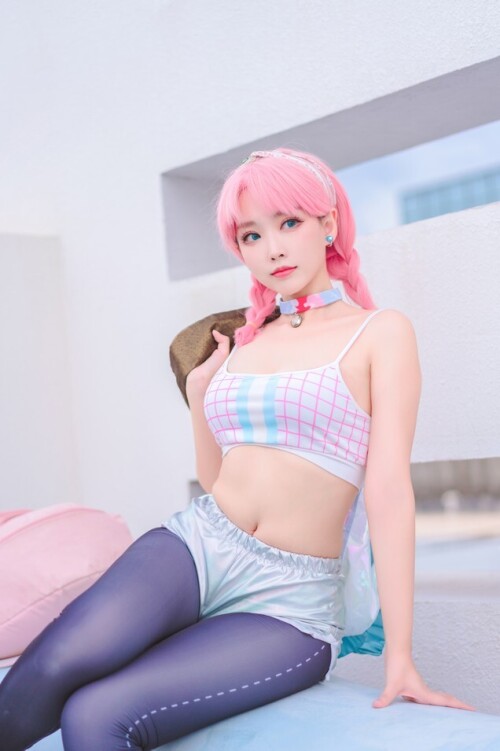 宮本桜 - 蓝毒 预览展示图 2