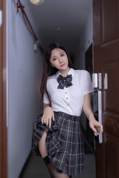 鱼子酱Fish - 破碎衬衫 预览展示图 2