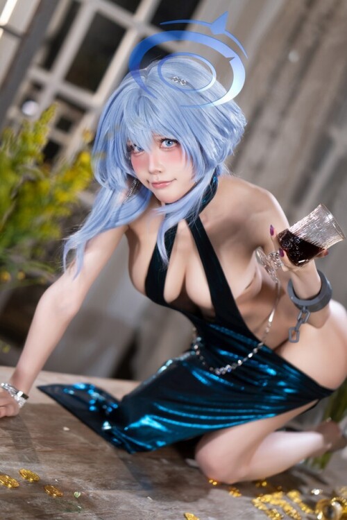 水淼Aqua - 蔚蓝档案 天雨亚子礼服 预览展示图 4