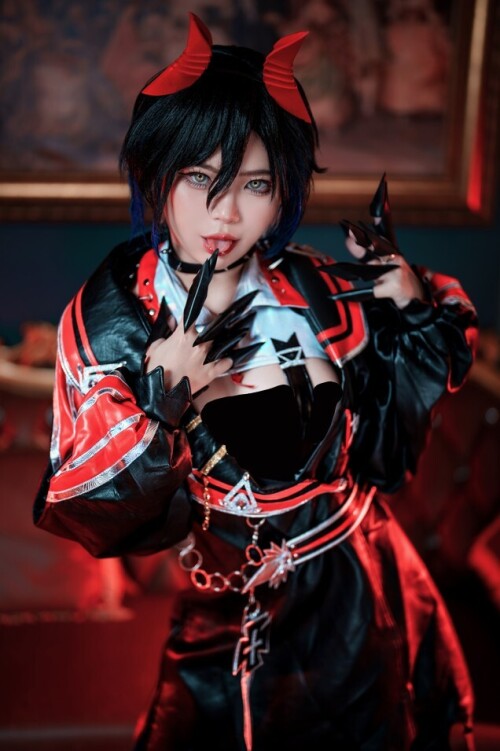 ZinieQ - Ulrich von Hutten Azur Lane 预览展示图 2