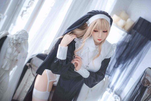 Coser衣衣 - 修女 预览展示图 2
