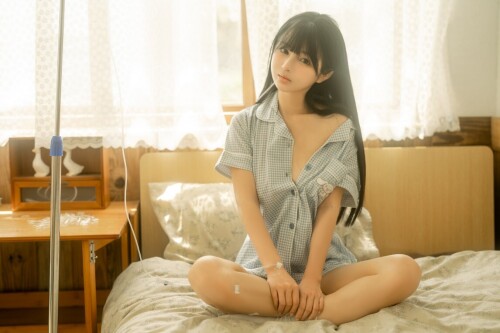 桜井宁宁 - 生病女友 预览展示图 4