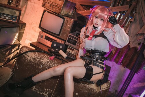 凛子酱 - NIKKE 胜利女神 尤尼 预览展示图 3