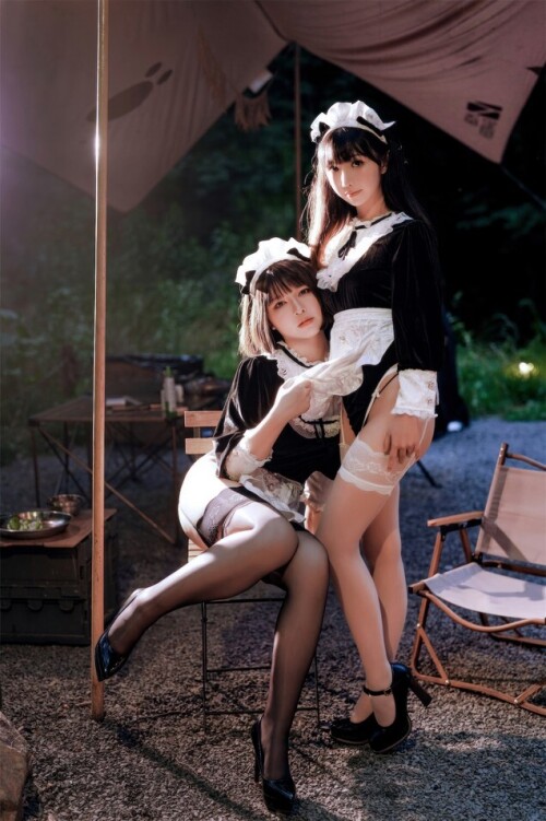 半半子&面饼仙儿 - 【BANBANKOxMianZelizer】メイド姉妹 预览展示图 2