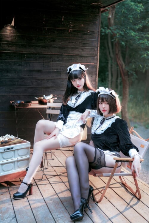 半半子&面饼仙儿 - 【BANBANKOxMianZelizer】メイド姉妹 预览展示图 4