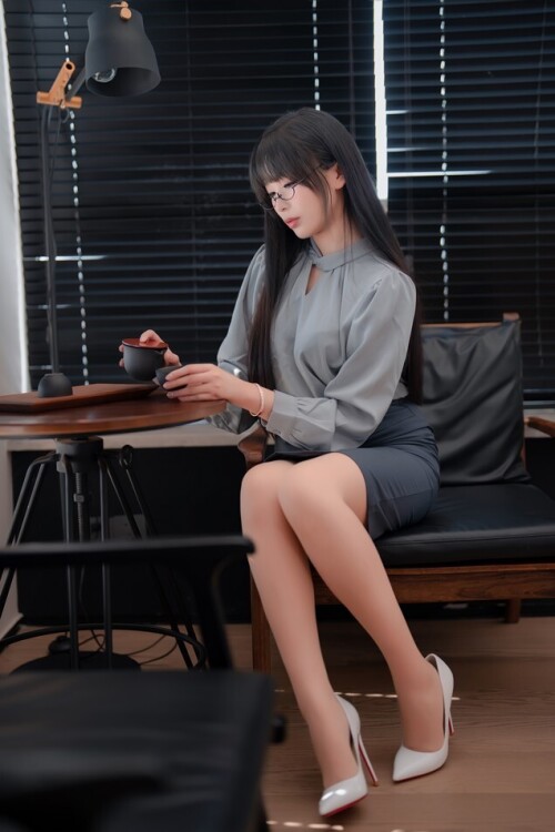 轩萧学姐 - 蓝裙OL 预览展示图 5