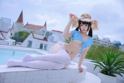日奈娇 (樱井小莜) - 蓝白条 预览展示图 2