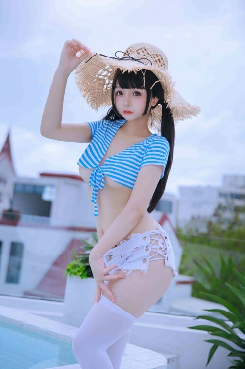 日奈娇 (樱井小莜) - 蓝白条 预览展示图 4