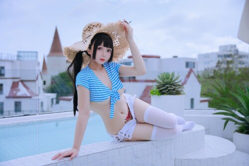日奈娇 (樱井小莜) - 蓝白条 预览展示图 3