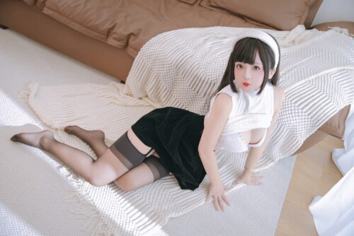 日奈娇 (樱井小莜) - 邻家太太 预览展示图 3