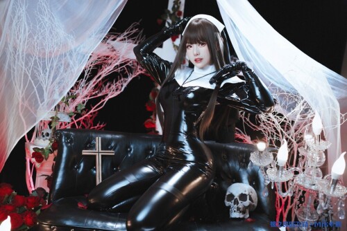 miko酱ww - 黑白修女 预览展示图 2