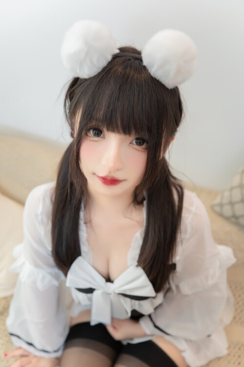 神楽坂真冬 - 熊猫女仆 预览展示图 5