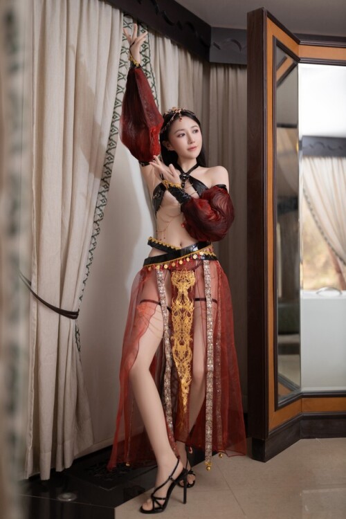 鱼子酱Fish - 舞娘 预览展示图 2