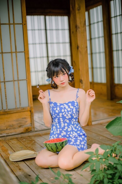 miko酱ww - 夏日回忆 预览展示图 2