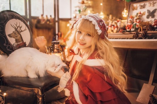 miko酱ww - 暖屋里的少女 预览展示图 2