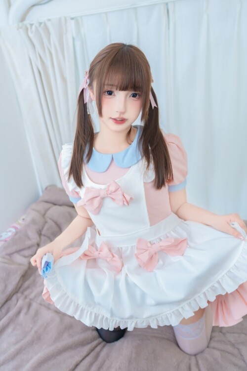 神楽坂真冬 - 小小女仆 预览展示图 2