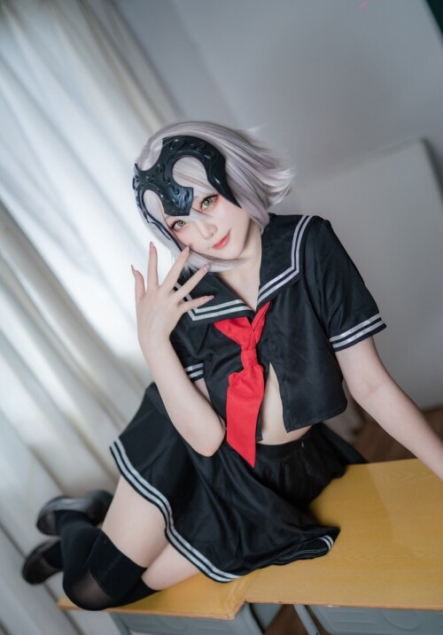 Halo_酱 - 黑贞校服 预览展示图 3
