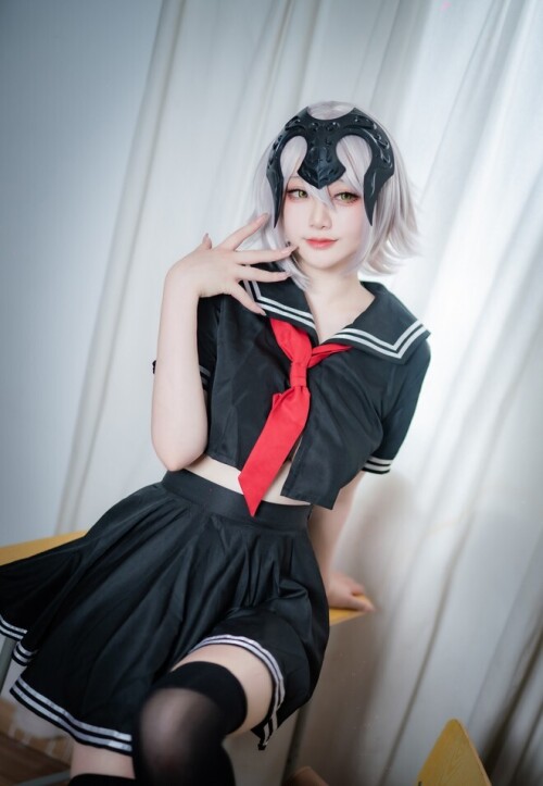 Halo_酱 - 黑贞校服 预览展示图 4