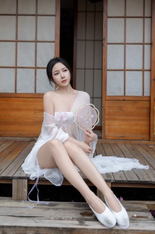 鱼子酱Fish - 花想容 预览展示图 1