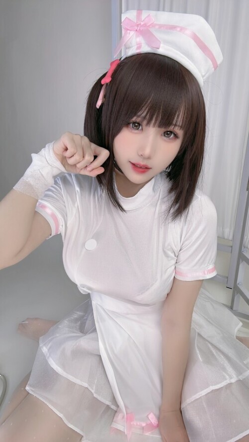 miko酱ww - 护士宝宝 预览展示图 4