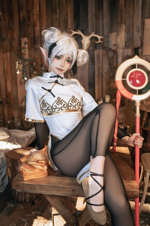 Quan冉有点饿(拖拉大王_) - 芙莉莲 预览展示图 2